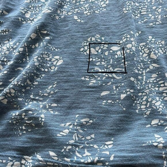 Banana Republic Blue And White Floral T-Shirt, Women's Large Hawaiian Shirt - Picture 6 of 6